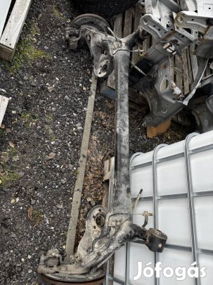 Toyota Verso hátsó híd