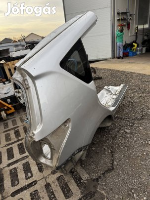 Toyota Verso jobb hátsó sárvédő negyed
