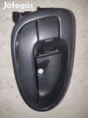 Toyota Yaris 05-10 Bal Belső Ajtókilincs