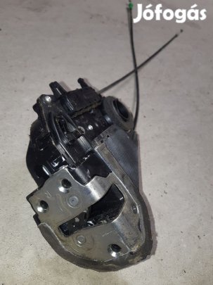 Toyota Yaris 05-10 Bal Hátsó Ajtó Zárszerkezet + Központizár Motor