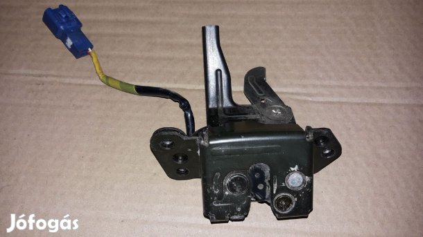 Toyota Yaris 05-10 Csomagtérajtó Zár