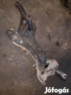 Toyota Yaris 05-10 Első Bölcső + Lengőkar