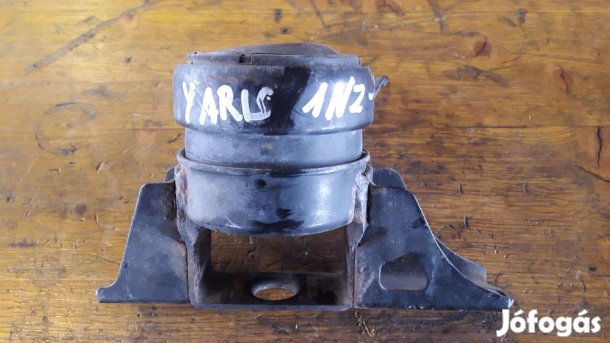 Toyota Yaris 05-10 Motortartó Bak