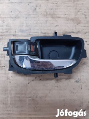 Toyota Yaris 10-20 Bal Első Belső Ajtókilincs