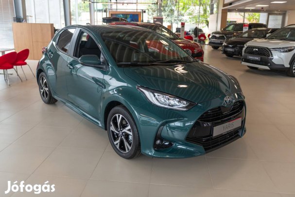 Toyota Yaris 1.5 Hybrid Style e-CVT Készletről!