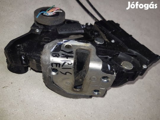 Toyota Yaris 98-05 Bal Első Ajtó Zárszerkezet + Központizár Motor