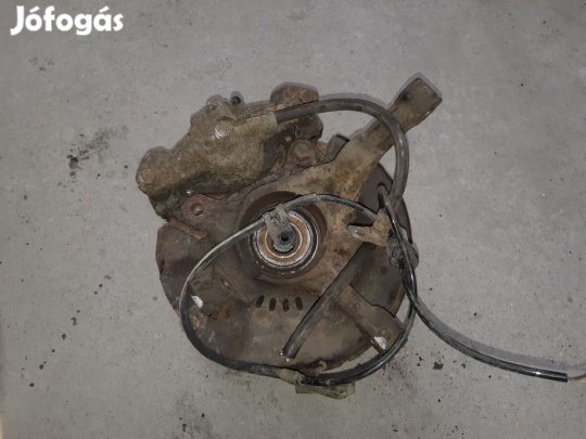 Toyota Yaris 98-05 Jobb Első Csonkállvány Kerékaggyal + Féknyereg +