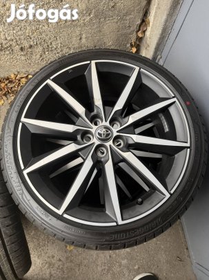 Toyota Yaris GR sport gyári felni