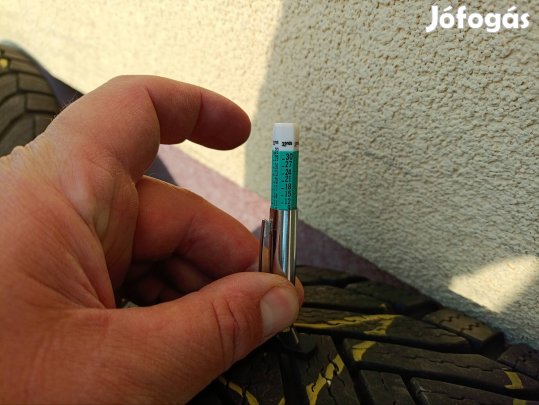 Toyota Yaris gyári r17' alufelni garnitúra téli gumival 