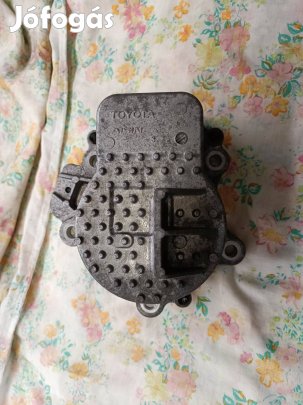 Toyota / Lexus elektromos vízpumpa használt állapotban