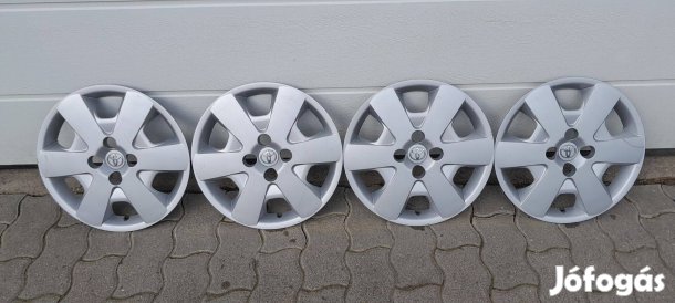 Toyota dísztárcsa 15"