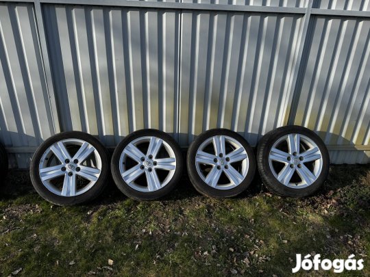 Toyota gyári 17"-os alufelni 5x114.3-as lyukosztású