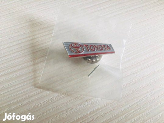 Toyota kitűző, ezüst bross