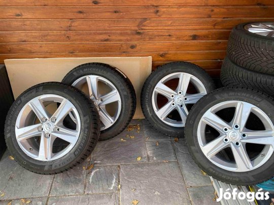 Toyota új gyári 17"-os alufelni Bridgestone téli gumival