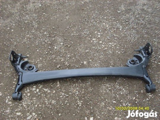 Toyota yaris 2005 év hátsóhid