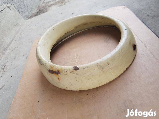 Trabant első lámpa búra díszkeret Jobb és bal oldalra tehető csereszab