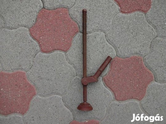 Trabant gépkocsi autó emelő újszerű állapotban, emelő csonk átmérő 22