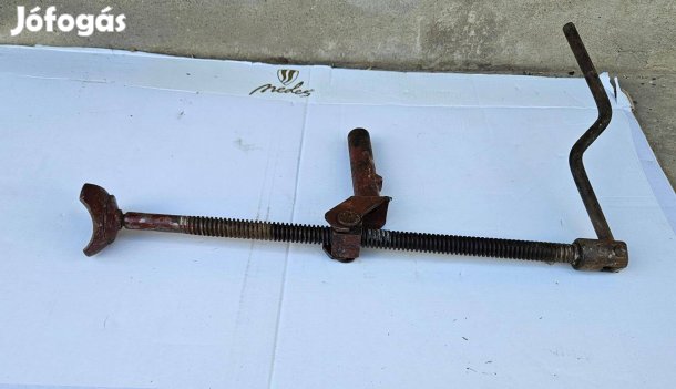 Trabant szereléshez emelő eredeti adom a kerékkulcsot is hozzá