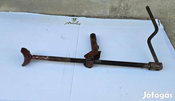 Trabant szereléshez emelő eredeti adom a kerékkulcsot is hozzá