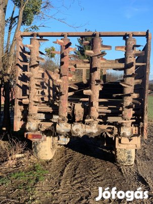 Trágyaszóró eladó