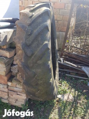 Traktor gumi homokozónak ingyen elvihető