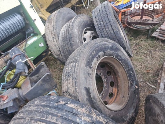 Traktor potkocs guni kerék felni 295/80×22,5