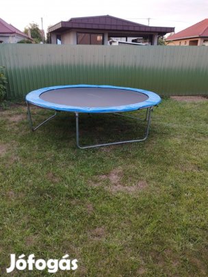 Trambulin Kerti ugráló