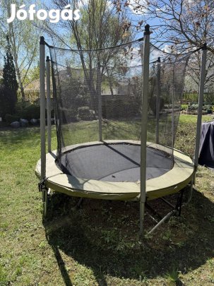 Trambulin domyos 240