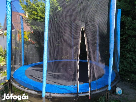 Trambulin új úgrófelülettel