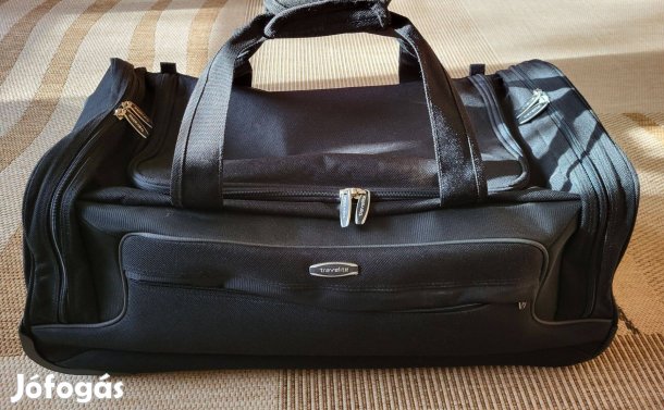 Travelite fekete gurulós utazótáska kerekes