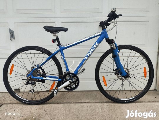 Trek 7300, 28 colos karcmentes, újszerű állapotú Cross Trekking eladó!