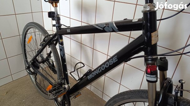 Trekking Mongoose Crossway 28" kerékpár