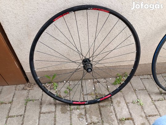 Trekking szett: Shimano RM66 agyak + Continental Ride Tour