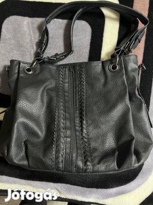 Trendi válltáska pink béléssel - Fonott díszítéssel.