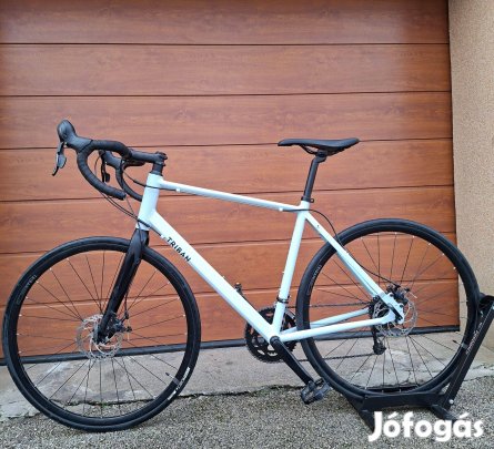 Triban RC120 (szürke színű váz,mint az új) országúti kerékpár