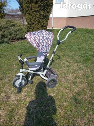 Tricikli forgatható üléssel