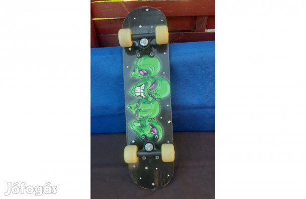 Tricky, Salta-Alian gördeszka, 60 cm