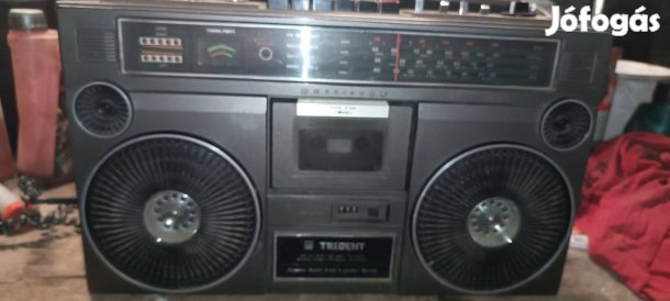 Trident hordozható rádió. FM-MPX-MW-SW1-SW2 4-band