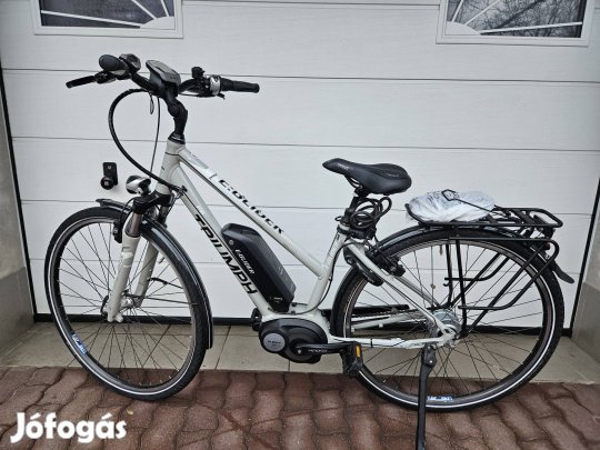 Triumph F8 Bosch újszerű e bike elektromos kerékpár
