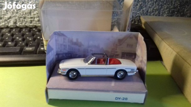 Triumph Stag 1:43-as méretbern - Dinky-matchbox sorozat