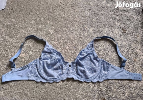 Triumph világoskék csipkés melltartó 85D