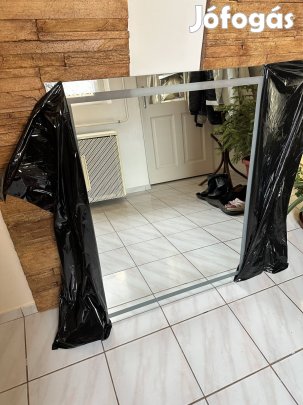 Tükör LED világítással