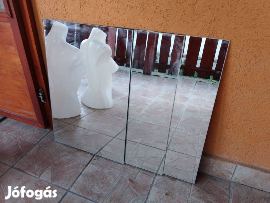 Tükör eladó, Ócsa