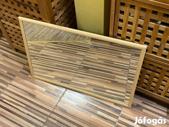 Tükör fali keretezve