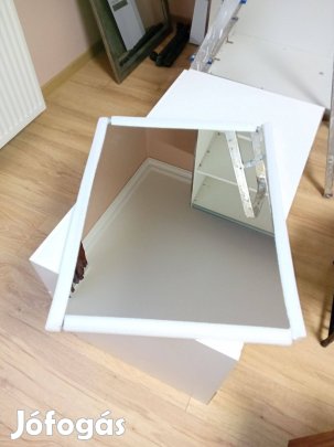 Tükör gyári csomagolásban
