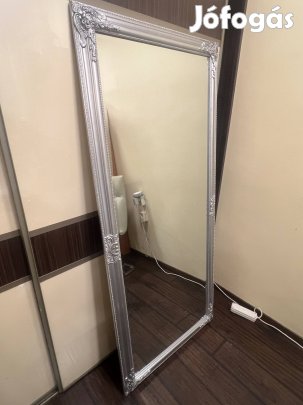 Tükör hibatlan állapotban