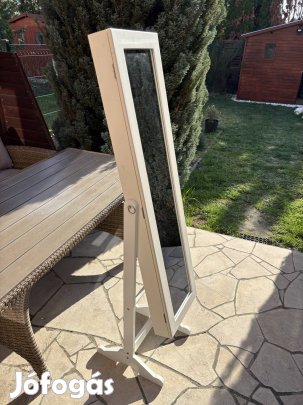 Tükrös ékszertartó 