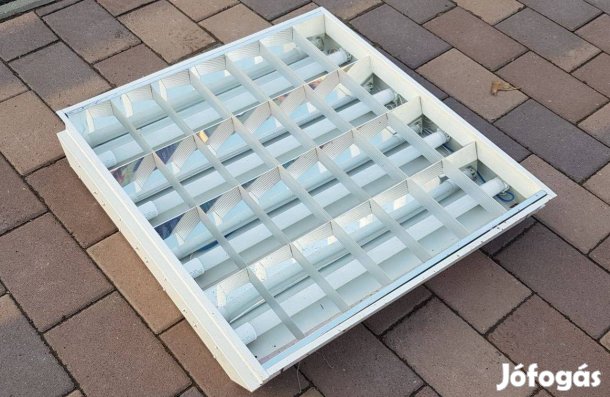 Tükrös fénycsöves lámpa