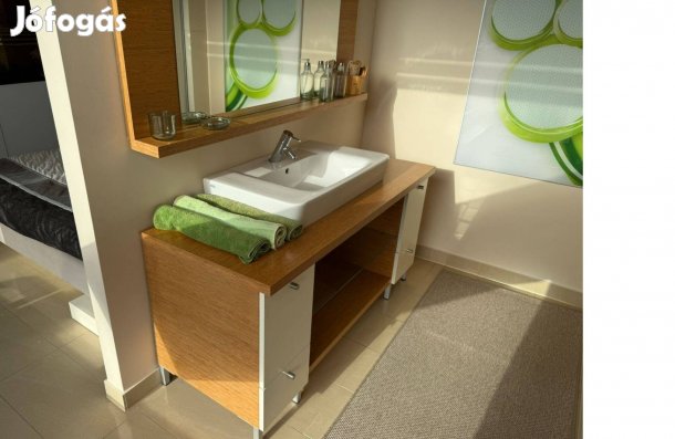 Tükrös fiókos kétrészes mosdószekrény mosdópult fürdőszoba bútor