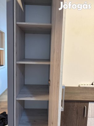 Tükrös szekrény, komódok